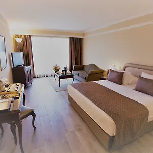 4* Отель Karaca
